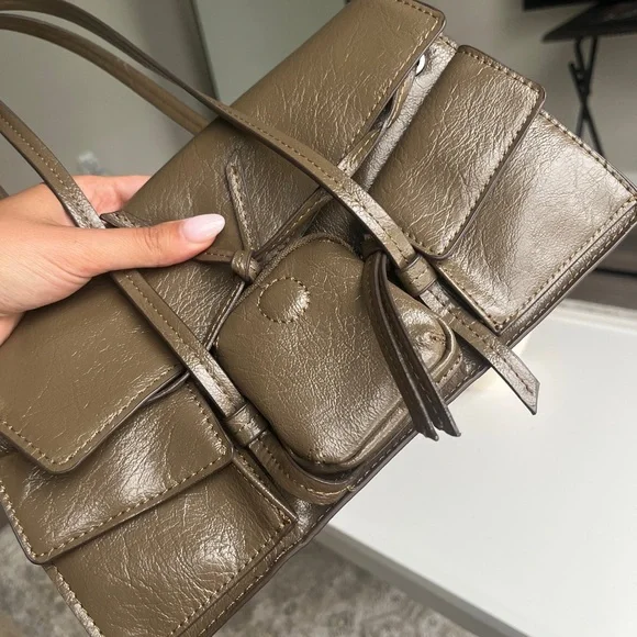 Zara Brown Shoulder Bag with Structured Design and Tassel Detail. New - Picture 5 of 5